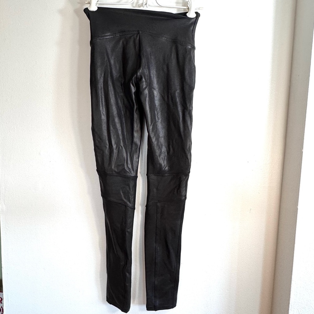 Spanx Faux Leather Tummy Shaping Moto Leggings Sz S - Picture 11 of 16